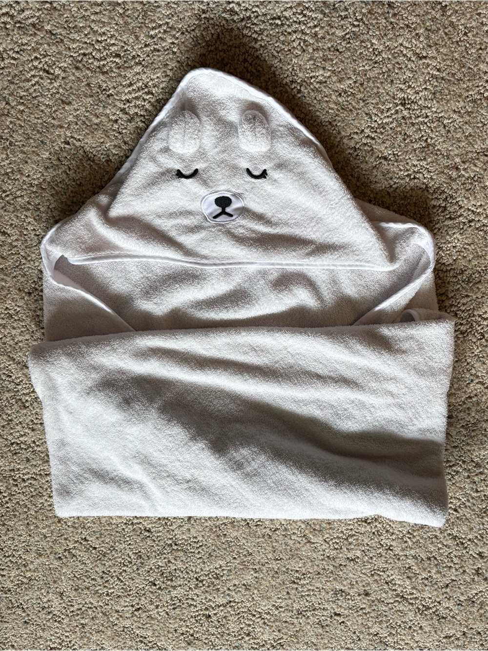 🩷 6 for $20 🩷 Infant Hooded Bear Towel - White